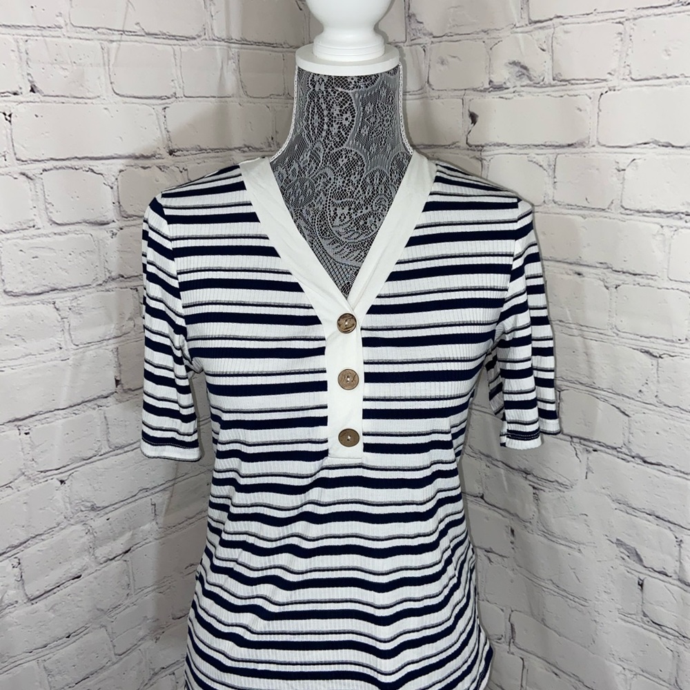 Hope Ave: striped top
